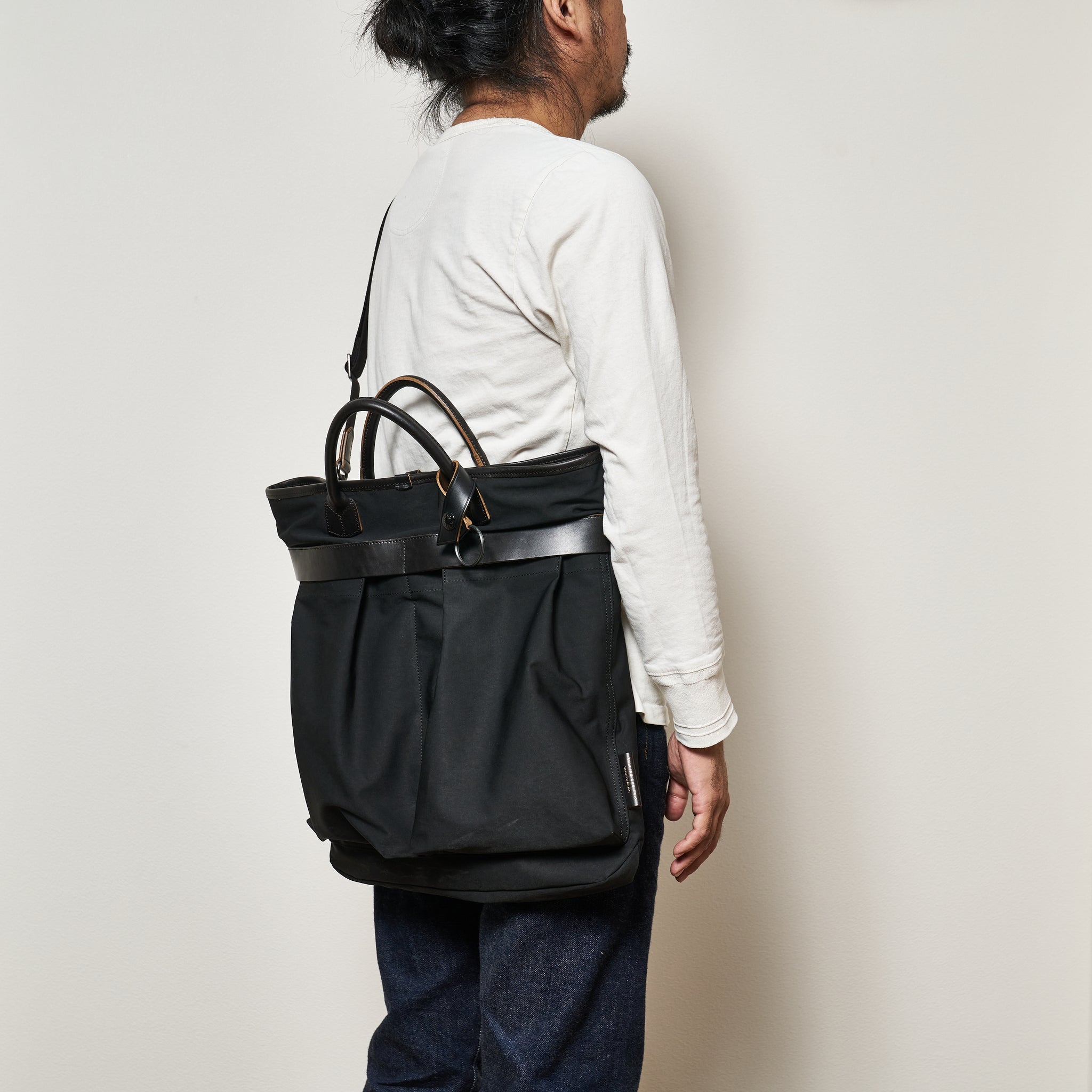 ローリングダブトリオ HELMET BAG 2WAY HELMET BAG -2WAY 7L – THE BOOTS SHOP ONLINE
