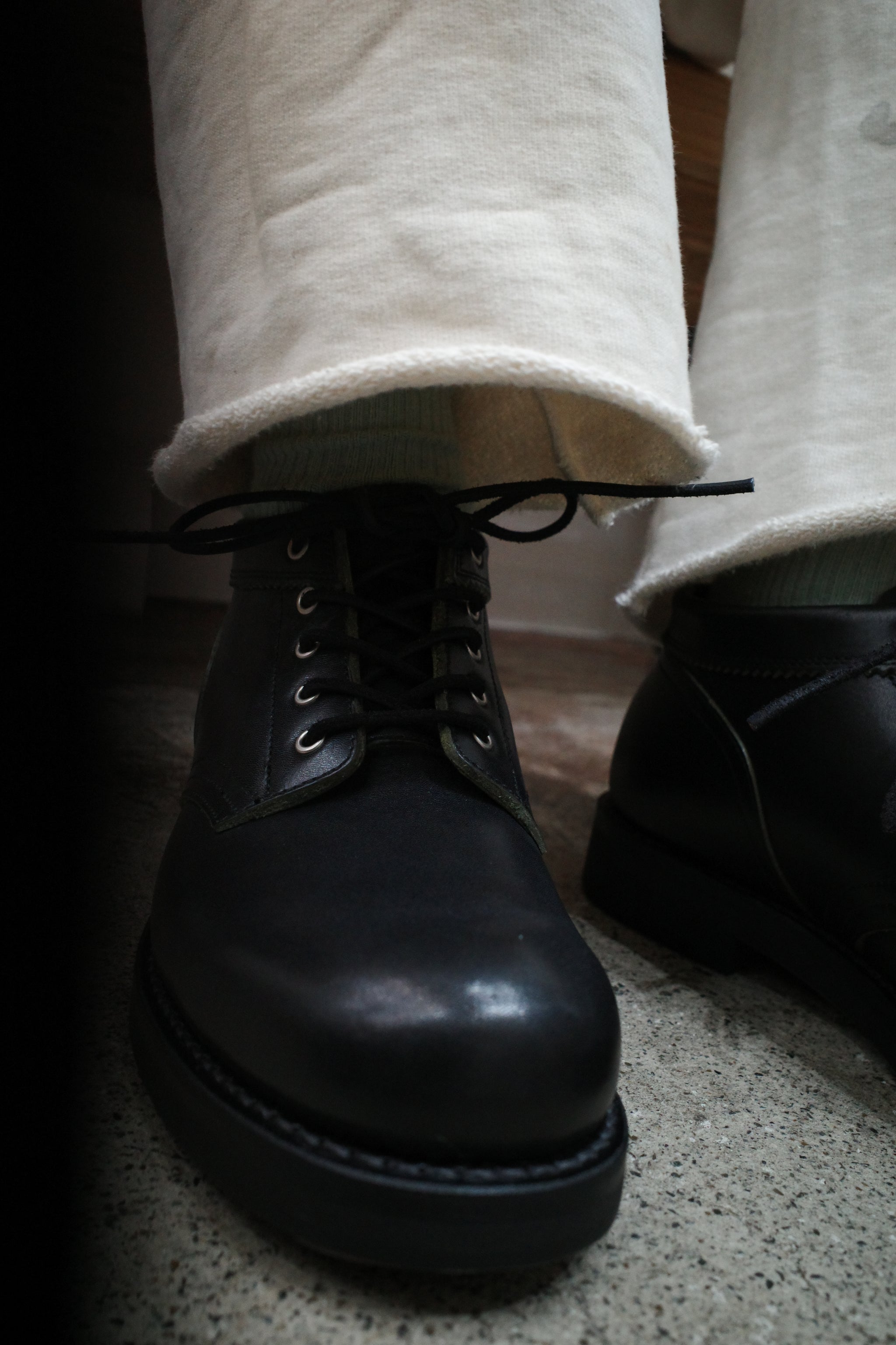 COUPEN (Black Greentea Core) – THE BOOTS SHOP ONLINE