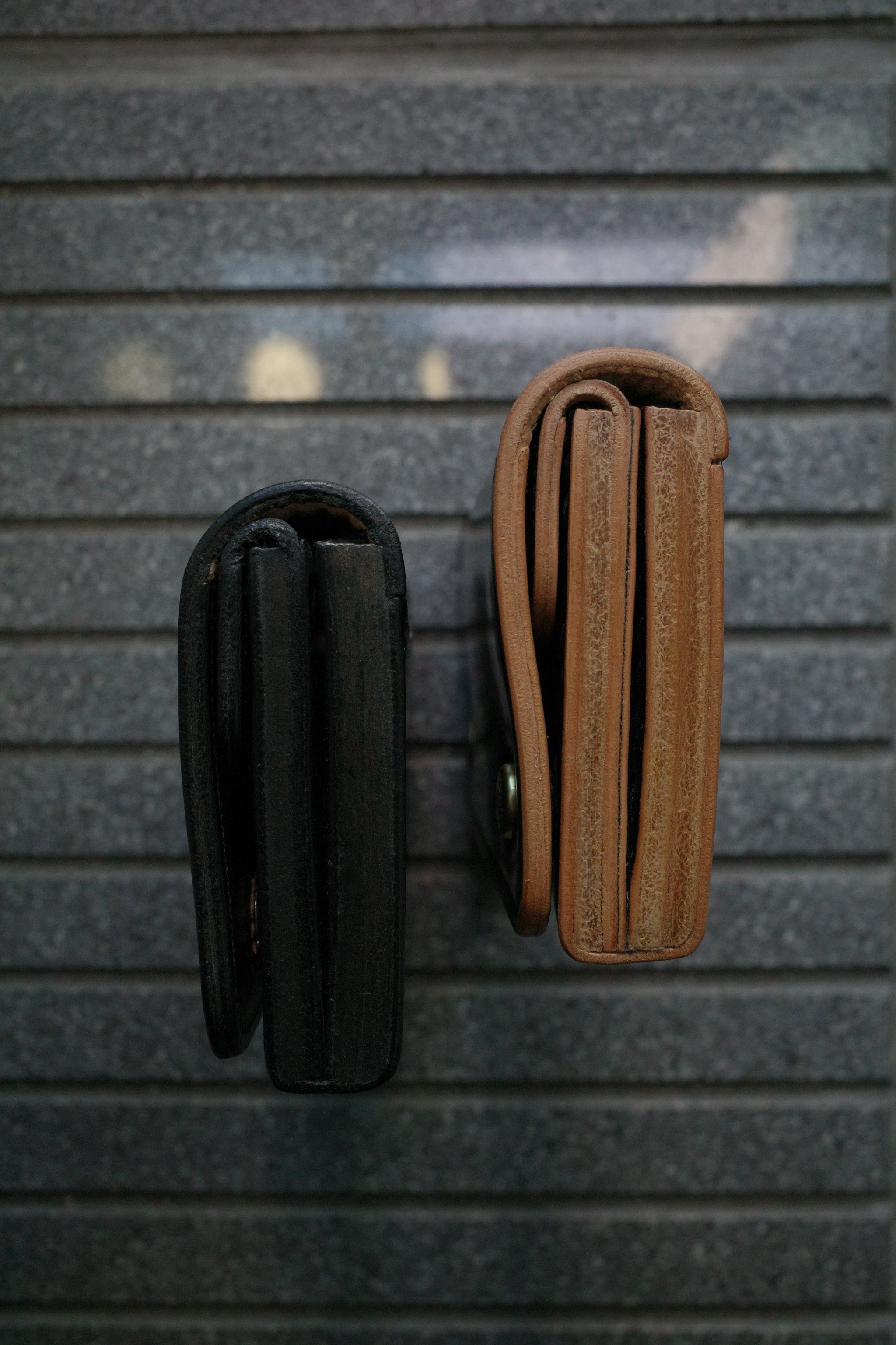 【新品未使用】カードケース 二つ折り ラッセルノ 1529 両面開き 二つ折り パスケース チェーン付き / 定期入れ id