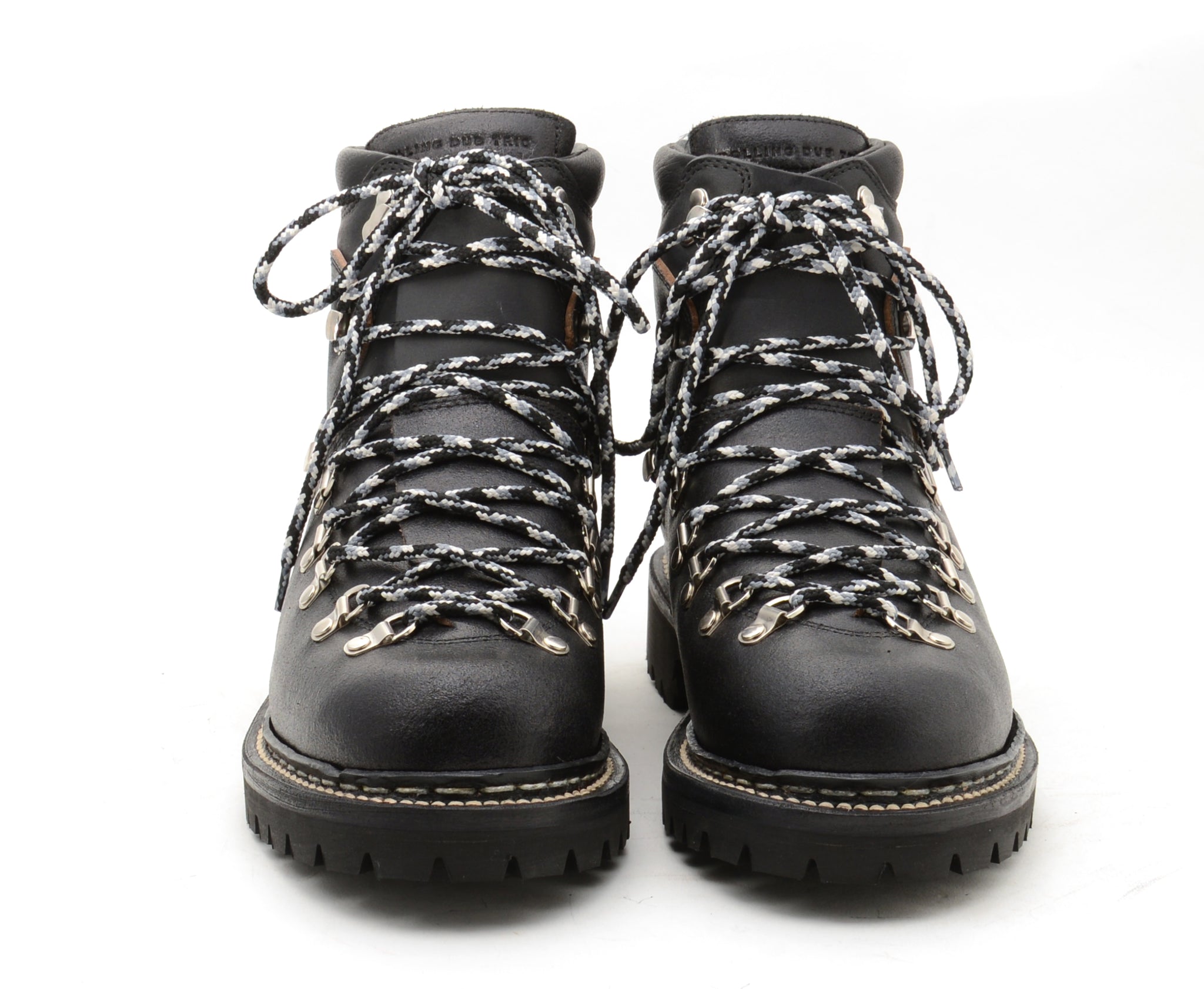 ADVENTURE 2 – THE BOOTS SHOP ONLINE